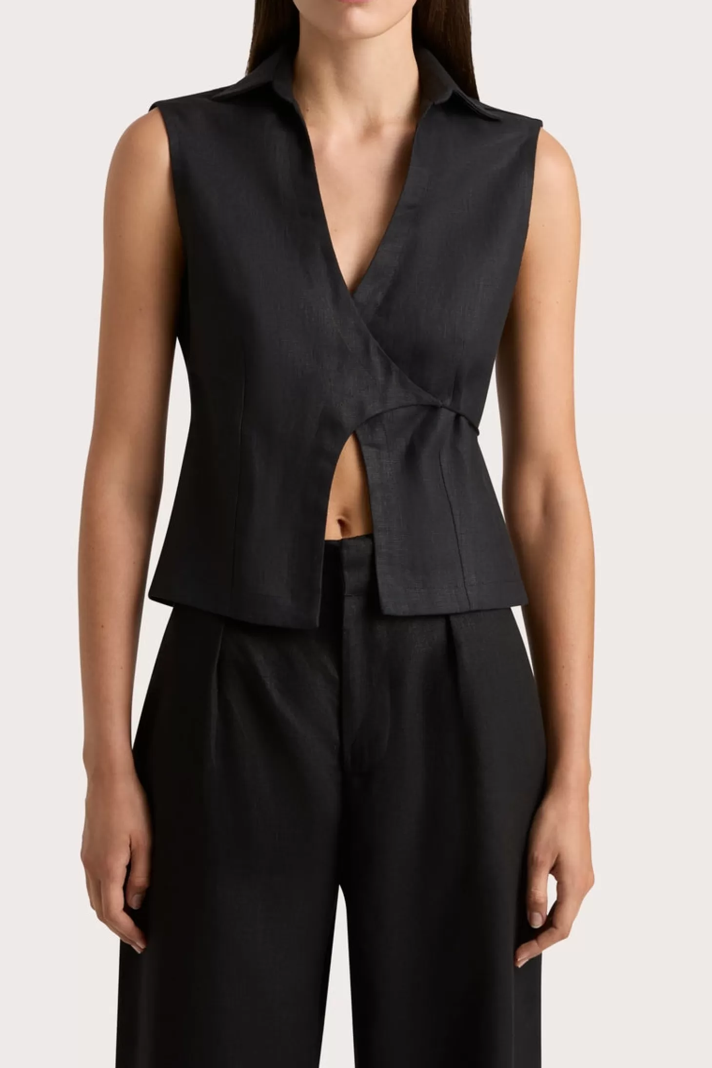 Tops<FAITHFULL THE BRAND ANTIBES SLEEVELESS WRAP SHIRT Black