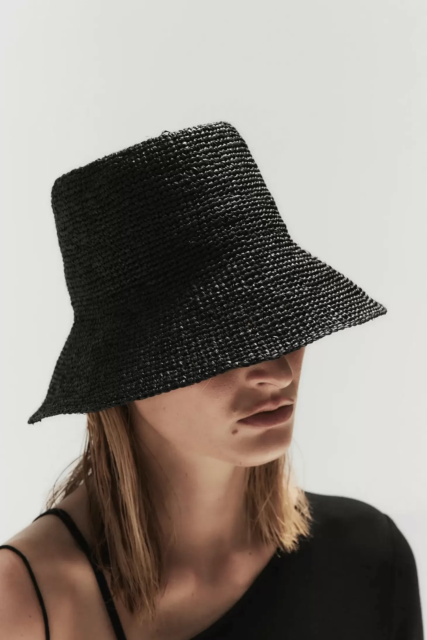 Headwear<JANESSA LEONÉ FELIX BUCKET HAT